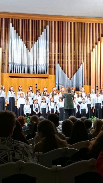 Волшебный хор в сердце Молдовы 🇲🇩 #choir #Chisinau #music смотреть онлайн