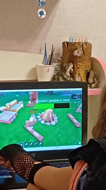 хаахахххаха#рофл #лайк #лав #ваувидео #люблю #роблокс #тренд #танцы #стол #дома #квартира #люкс #99д