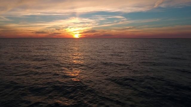 Песня "Я смотрю в твои глаза" (Эва Шервуд) смотреть онлайн