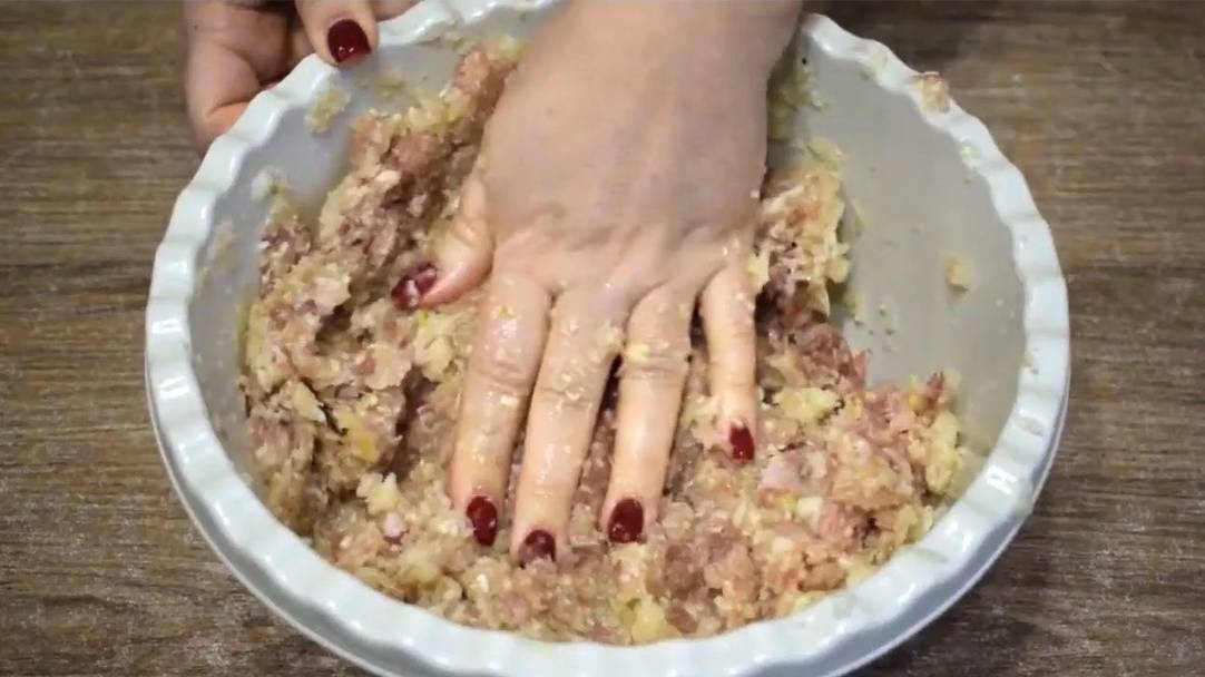 Перемешайте фарш с . Век живи-век учись! Долго искала и наконец-то нашла правильные рецепты, делюсь смотреть онлайн