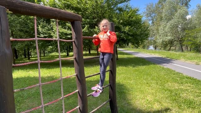 Веселая велопрогулка смотреть онлайн