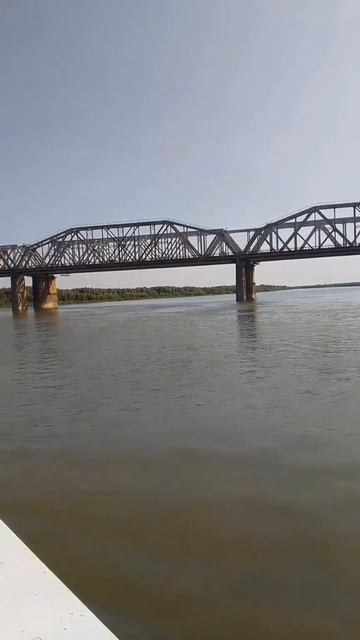 На теплоходе с любимым, на День России 12 июня смотреть онлайн