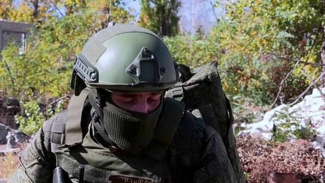 Военные связисты обеспечивают бесперебойную защищенную связь в зоне СВО смотреть онлайн