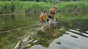 Брат с сестрой ловят рыбу ловушками на червя. Продажа на рынке и готовка еды. Жизнь во Вьетнаме