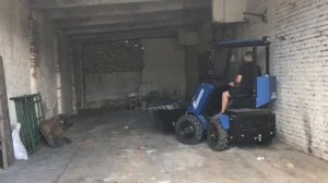 Демонтажные работы в ограниченном пространстве. Мини-погрузчик "Барнаулец"