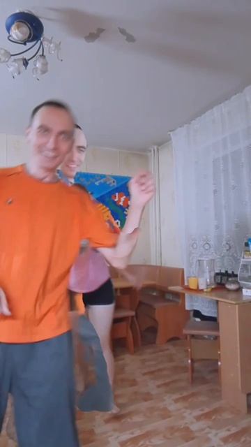 Что-то нас много стало 😀 смотреть онлайн