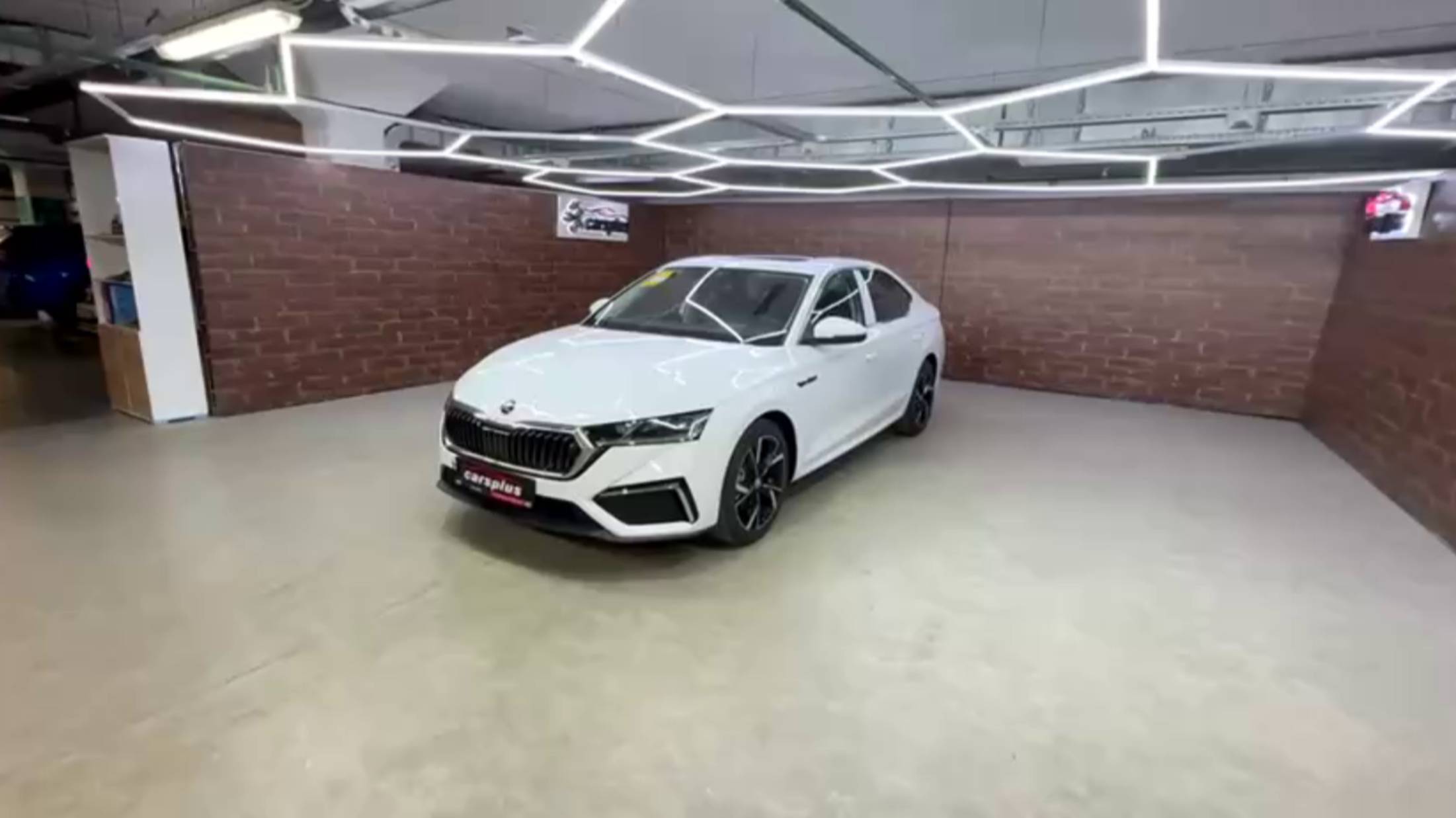 В наличии 🚘Skoda Octavia 🤍Белый цвет смотреть онлайн