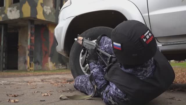 Сотрудники вневедомственной охраны Росгвардии по МО провели учения по задержанию преступников смотреть онлайн