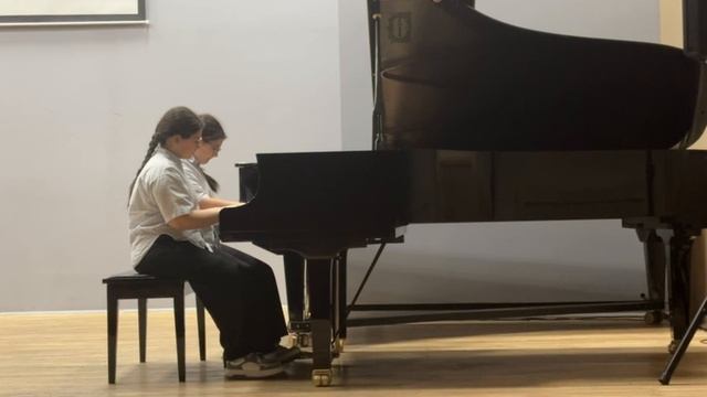 Ахмедова Айлин, Ахмедова Айсун, 12 лет