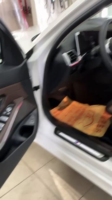 ГОТОВИМ К ВРУЧЕНИЮ BMW 3 СЕРИИ смотреть онлайн