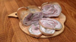 РУЛЕТ ИЗ СВИНОЙ РУЛЬКИ