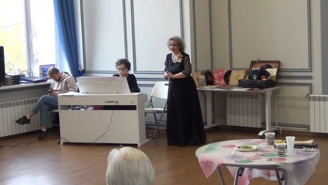 Под дугой колокольчик поёт | Людмила ЮРЬЕВА смотреть онлайн