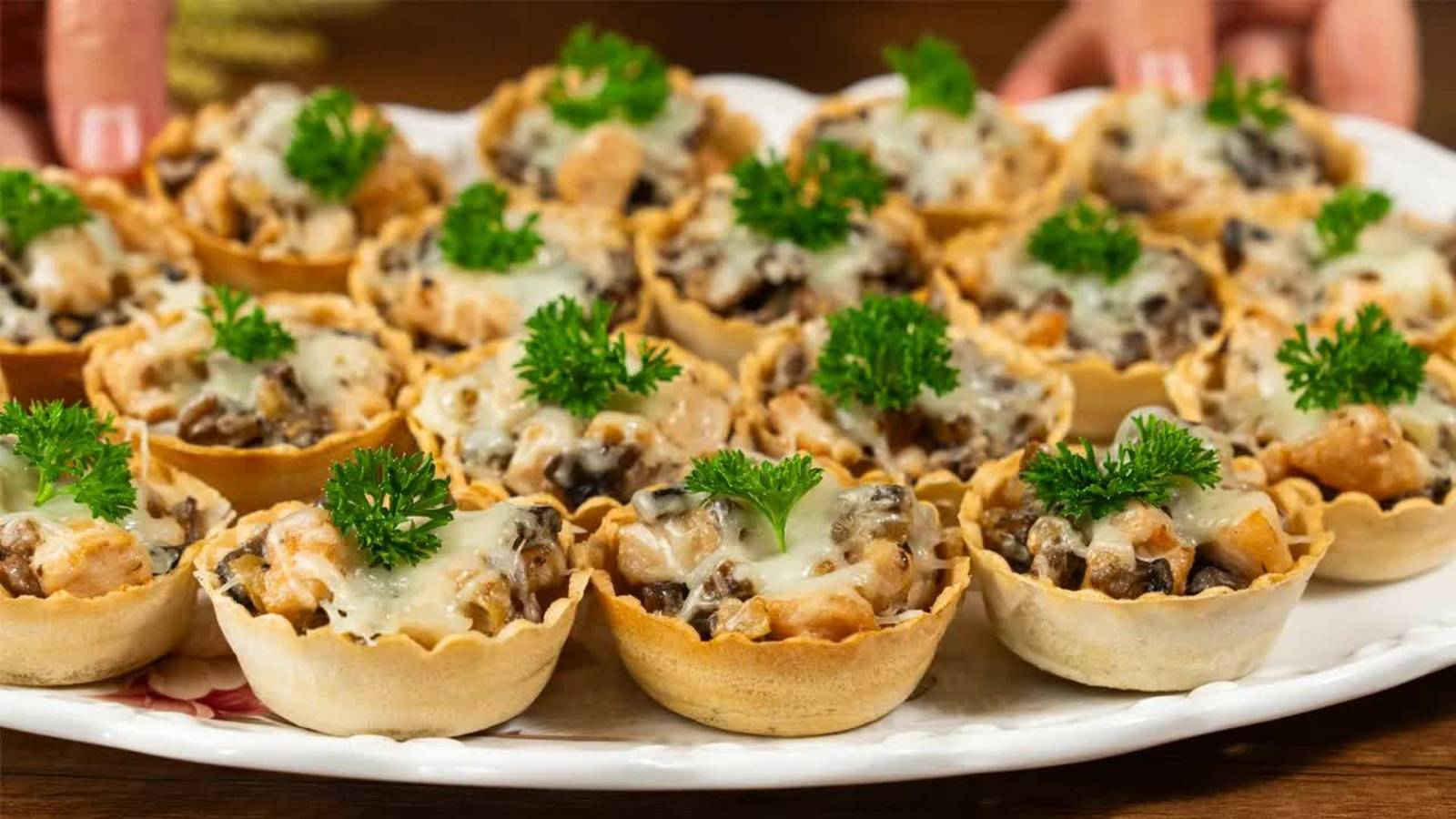 3 обалденных и простых ЗАКУСКИ НА НОВЫЙ ГОД 2026! Лучшие и Быстрые ЗАКУСКИ на НОВОГОДНИЙ СТОЛ 2026 смотреть онлайн