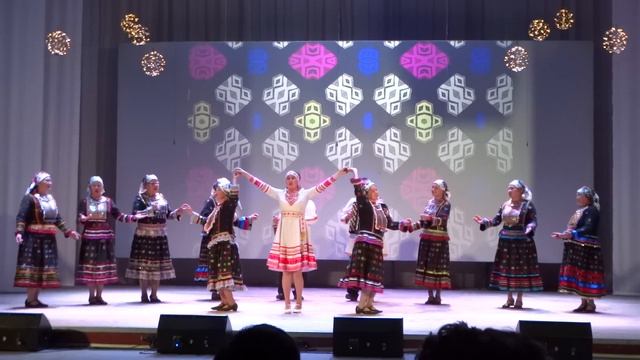 Марийский танец. Анс. У"ЖАРА (Магашлы-Алмантаево), ШИЙ МУНДЫРА. Видео Василия Хайбуллина смотреть онлайн