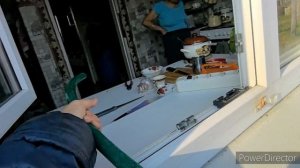 Жизнь аборигенки. Сестра осталась одна дома. Делаем зимний слив через подполье. Фотографии. 26.10.25