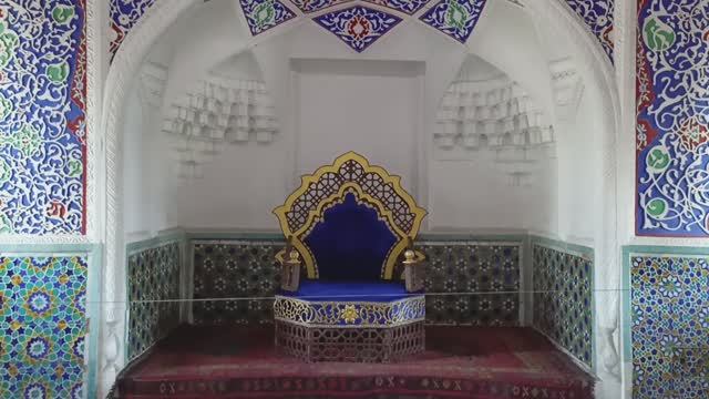 Во дворце Худояр-хана (Коканд, Узбекистан). смотреть онлайн