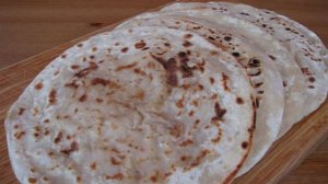 Мули паратха (индийские лепешки с дайконом или редькой)