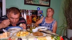 Жизнь в деревне. Всего много