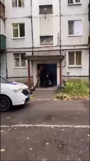 оторвали прямо с ручкой от двери домофона (терротцк) смотреть онлайн