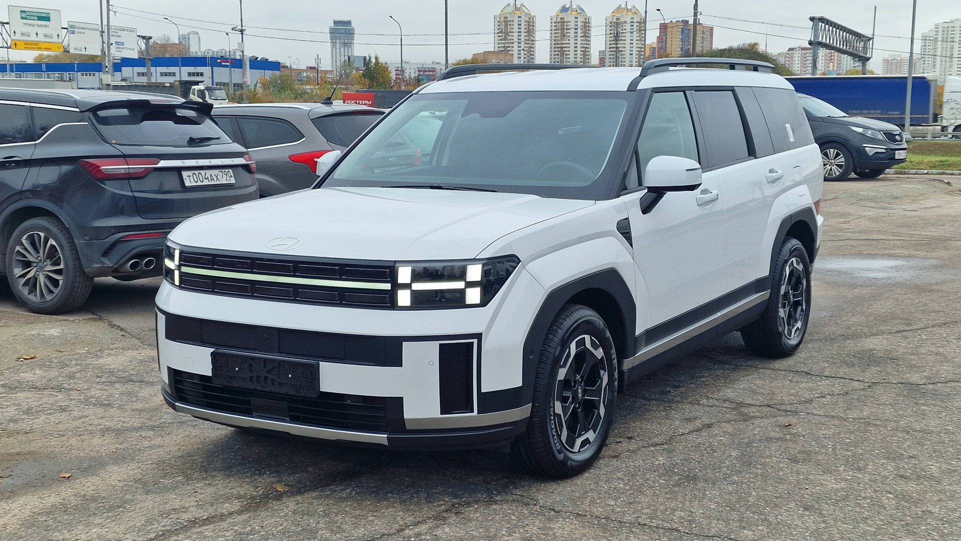 HYUNDAI SANTA FE (2025) смотреть онлайн