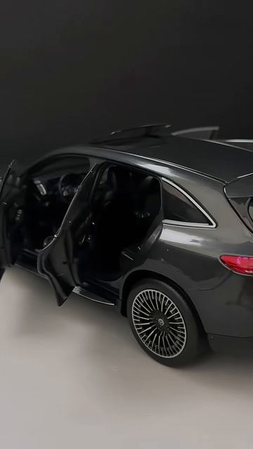 Mercedes EQC — электрическая элегантность в миниатюре ⚡️