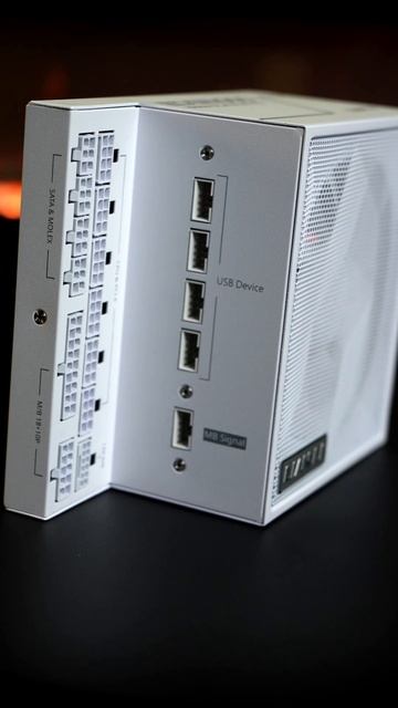 Lian Li EG1000 White Platinum: Идеальный Блок Питания для Топовых Сборок! смотреть онлайн