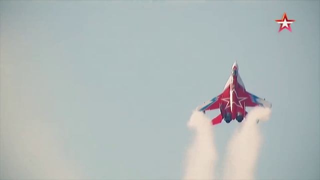 САМЫЕ БЫСТРЫЕ ИСТРЕБИТЕЛИ В МИРЕ смотреть онлайн