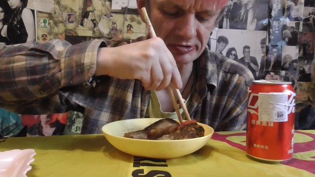 мамкино день рождение мукбанг картофельное пюрэ китайская кока кола салат с помидор и окорочки