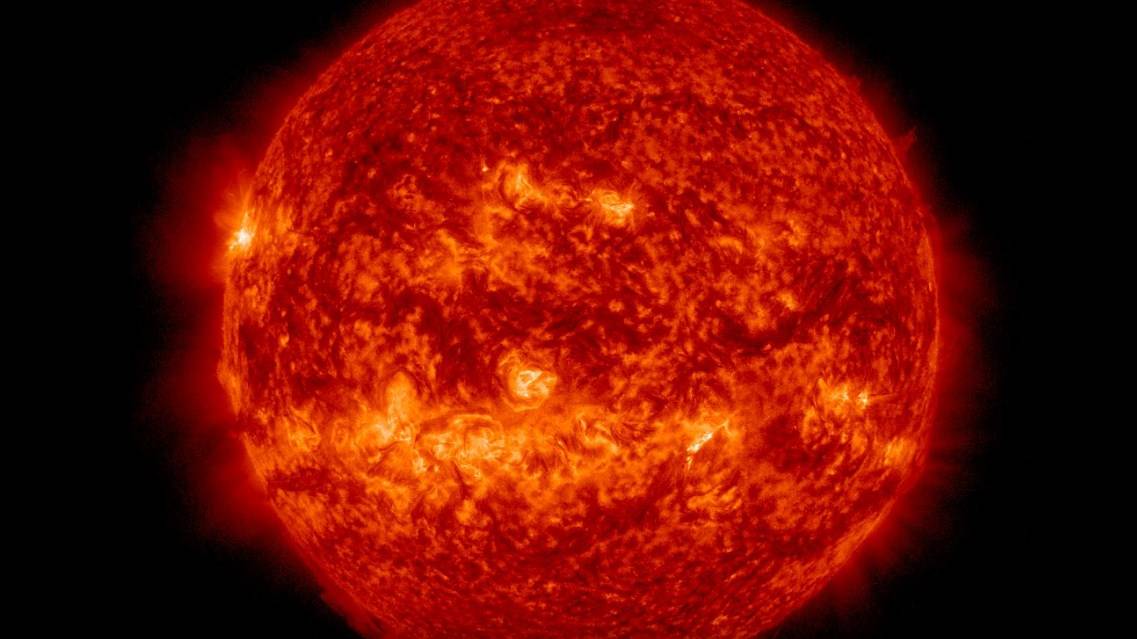 Наука .Астрономия. Солнце онлайн со спутника SDO в реальном времени. 29.10.2025. с 01.00