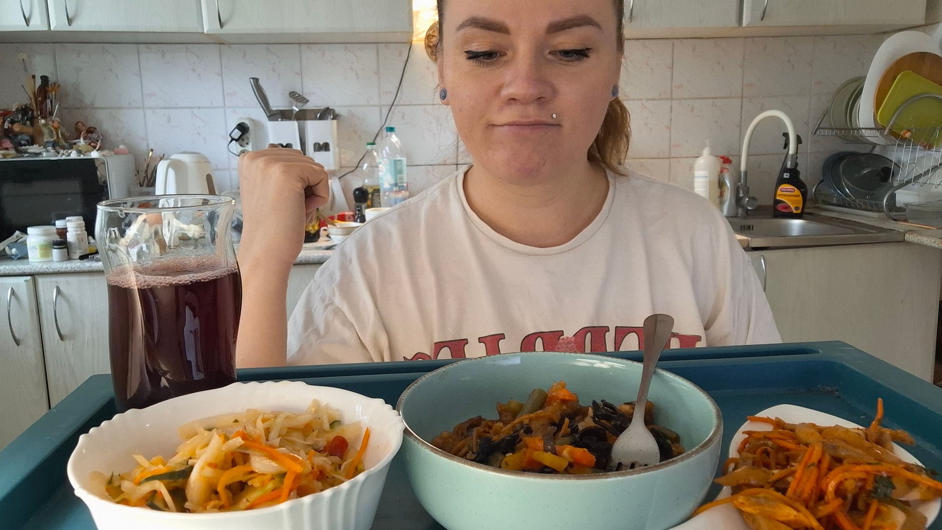 Мукбанг лапша по-тайски , свиные ушки, салат овощной| Ваши истории 👻 #мукбанг #обед смотреть онлайн