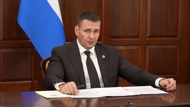 Дмитрий Демешин потребовал срочно устранить сбои с отоплением в Хабаровске, Заветах Ильича и Эльбане смотреть онлайн