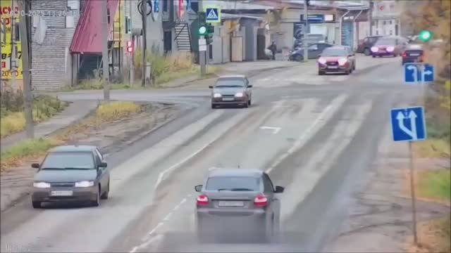 Пьяный угонщик пытался скрыться от полиции и попал на кладбище смотреть онлайн