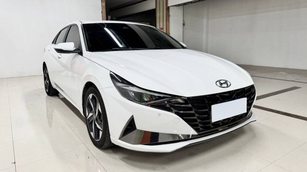 Hyundai Elantra 2021 1.5L CVT LUX Premium Edition. Проверка. Местный рынок.