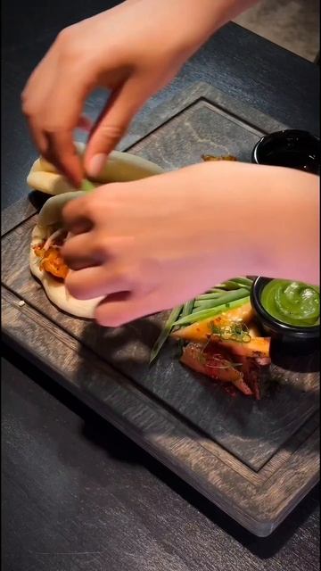 Нежные булочки Бао с хрустящей креветкой темпура!