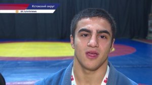 С Первенства России по боевому самбо среди юношей до 18 лет спортсмены привезли награды