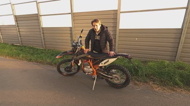 Мотоцикл XMOTOS CB300RL. Краткий обзор. смотреть онлайн