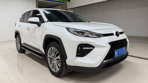 Toyota Wildlander 2022 2.0L CVT 2WD Premium Edition. Проверка . Местные предложения.