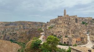 🇮🇹 Пешая экскурсия по МАТЕРЕ 2025. Одному из старейших населенных городов мира [4K60 кадров в сек]