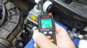 Лада Гранта Кросс Проверяем тормозную жидкость на наличие влаги в ней через два года