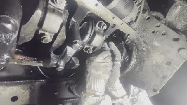 Замена вкладышей на Д-240 ЗИЛ смотреть онлайн