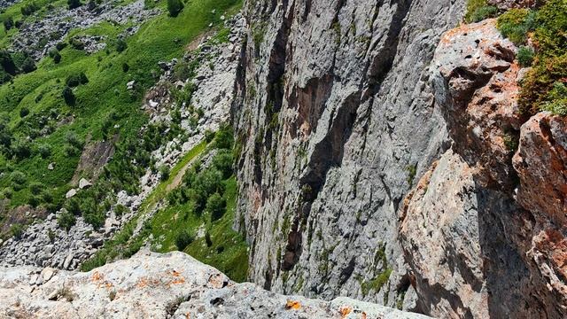 опасноая дорога тут ждет смотреть онлайн