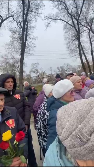 Стихи у стелы ВЛКСМ смотреть онлайн