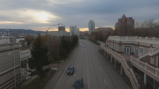 Красноярск , переход через ул. Дубровинского октябрь 2025г. смотреть онлайн