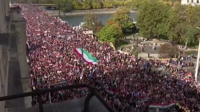 В Будапеште состоялся национальный марш мира под лозунгом: «Не хотим умирать за Украину»