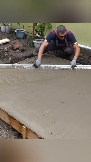 Необычный фундамент для беседки