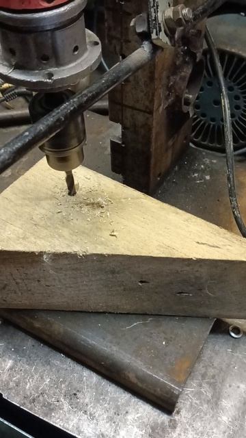 VID_20251030_115948[1] Пробуем сверлить