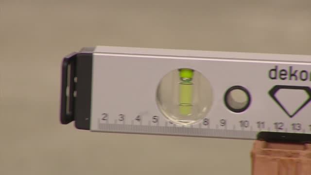 Уровень алюминиевый корпус 2 глазка  DEKOR