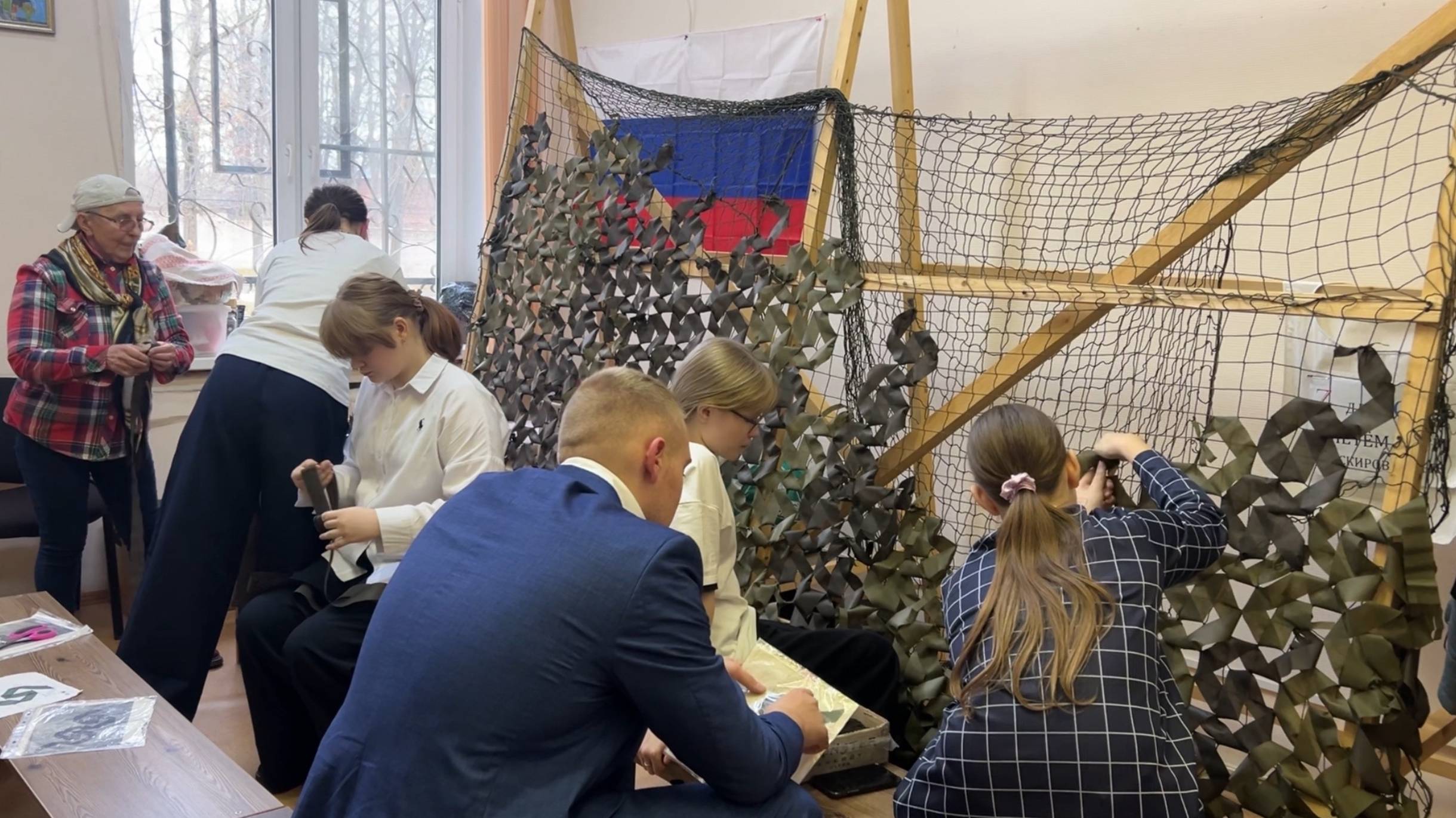 Помощь военным. Школьники Красноармейска помогают защитникам Родины смотреть онлайн