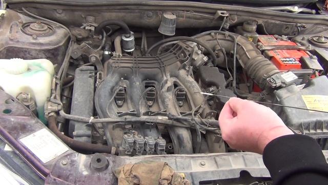Как проверить и долить масло в автомобиле Лада Гранта смотреть онлайн