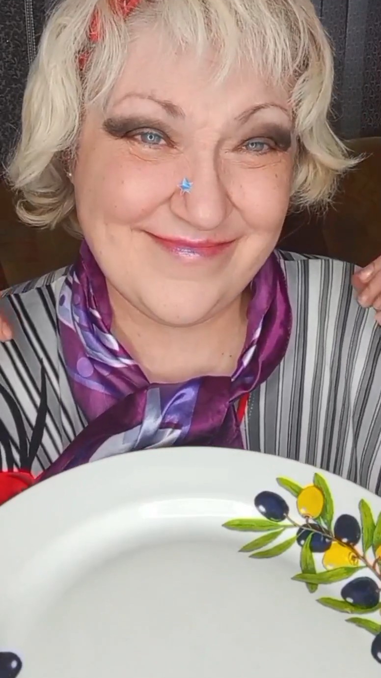 "А ЗАЧЕМ ТОГДА МУЖ" смотреть онлайн